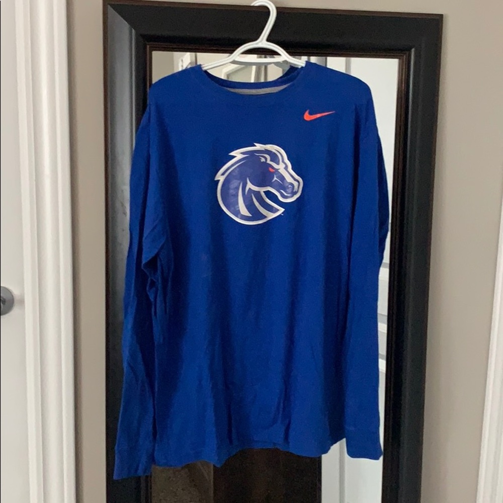 Men’s Nike long sleeve shirt